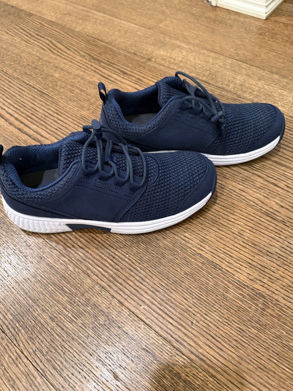 Women's Navy Athletic Sneakers - Lightweight Everyday Run